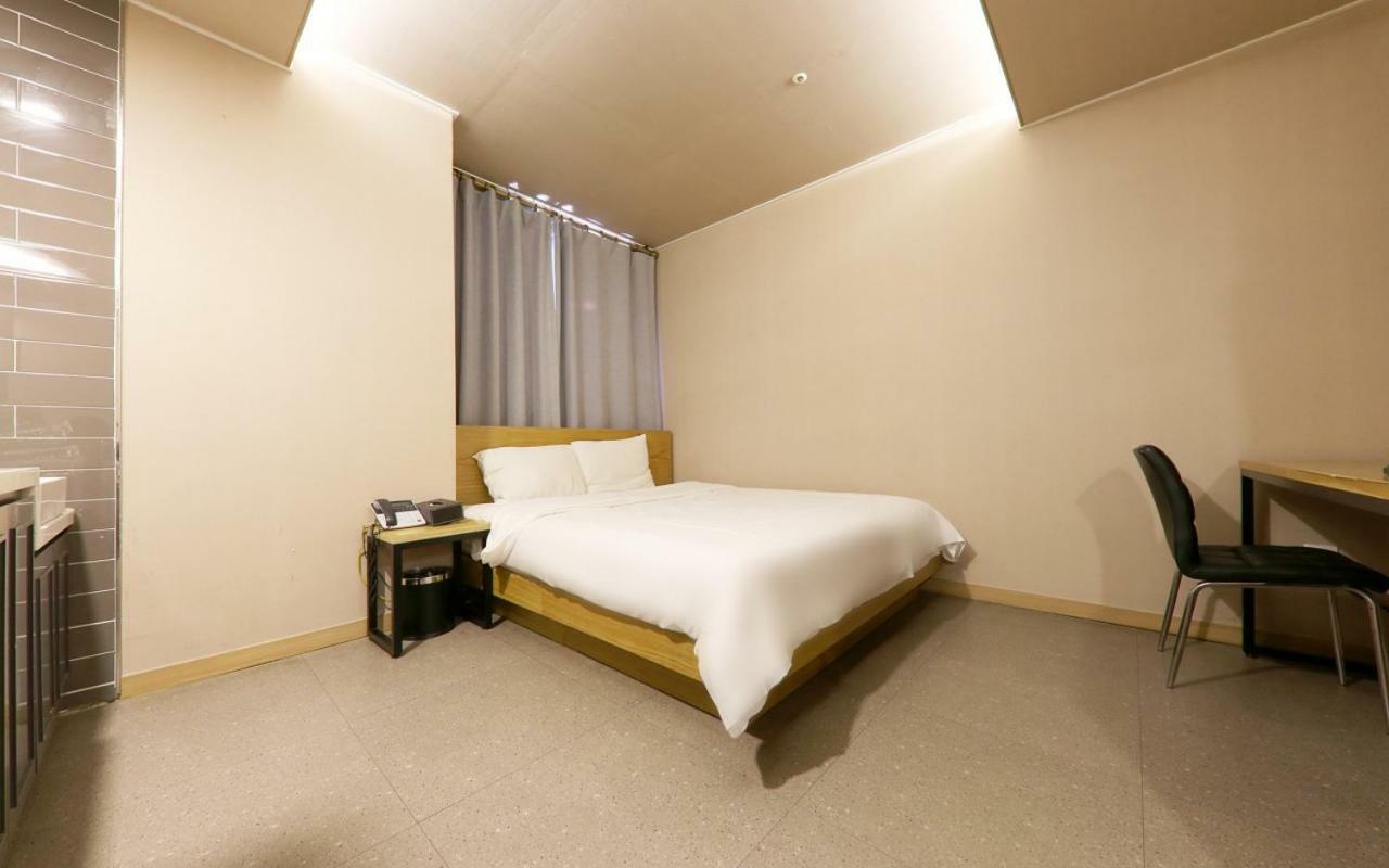 A7 Hotel Suwon Zewnętrze zdjęcie